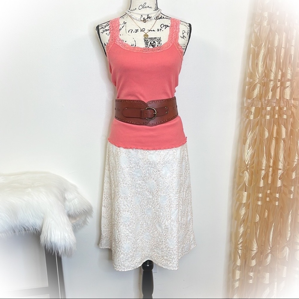 💕Beautiful White Cotton Skirt with Light Pink Embroidery French Connection💕